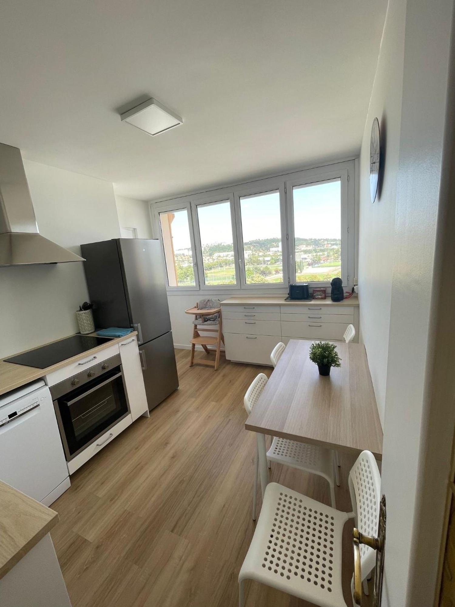 Bergson Top - Appart 80M2, 2 Grandes Chambres, Entierement Renovee Et Equipee, Lumineux, Wifi, Balcon, Calme, Vue Imprenable Saint-Etienne  Zewnętrze zdjęcie