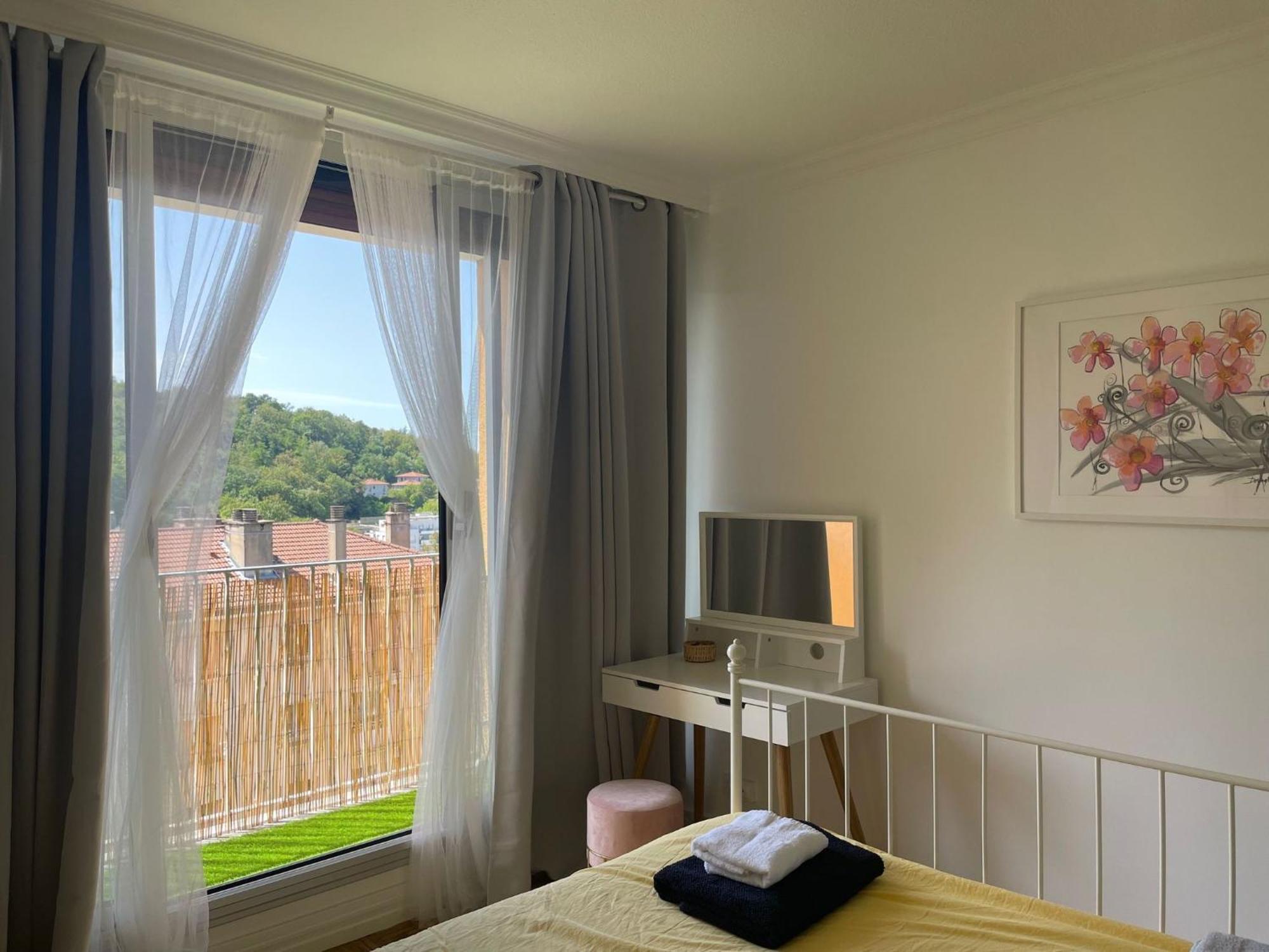 Bergson Top - Appart 80M2, 2 Grandes Chambres, Entierement Renovee Et Equipee, Lumineux, Wifi, Balcon, Calme, Vue Imprenable Saint-Etienne  Zewnętrze zdjęcie